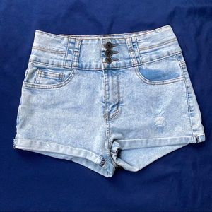 Mid-rise Chiqle shorts 🐳